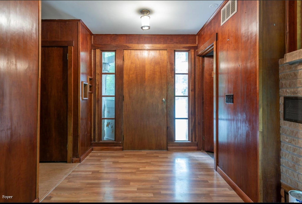 Photo of 321 W Sylvan Lane, Bloomington, IN 47404 (MLS # 202634338)