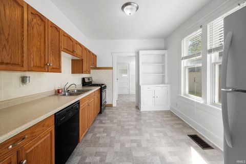 Tiny photo for 711 S 27th Street, Lafayette, IN 47904 (MLS # 202536208)
