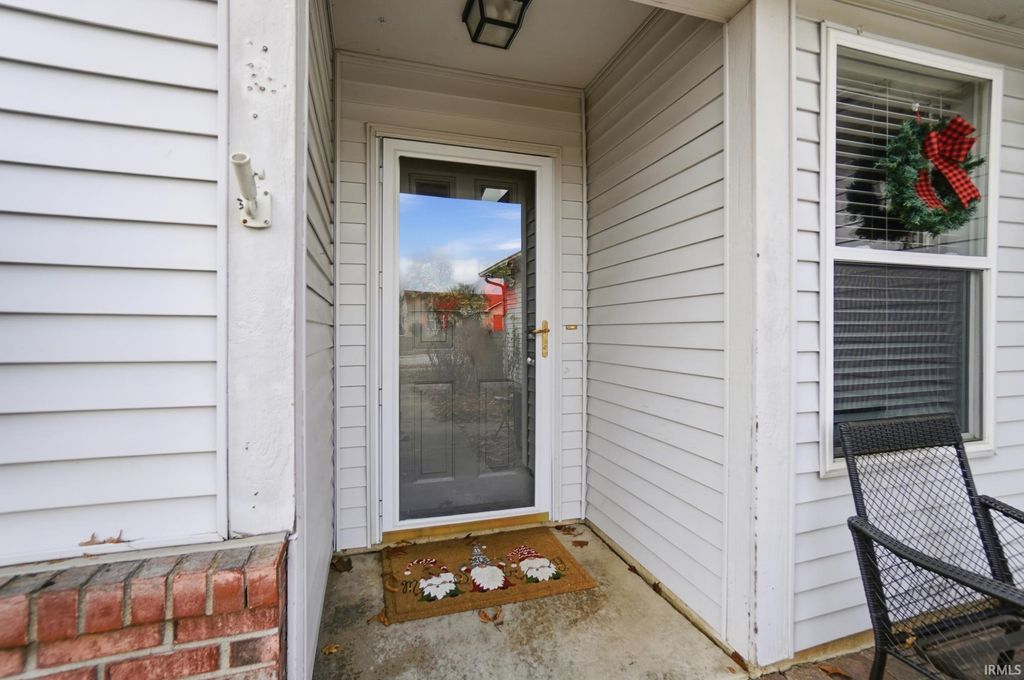 Photo of 3201 Cedar Ridge Run, Fort Wayne, IN 46808 (MLS # 202549756)