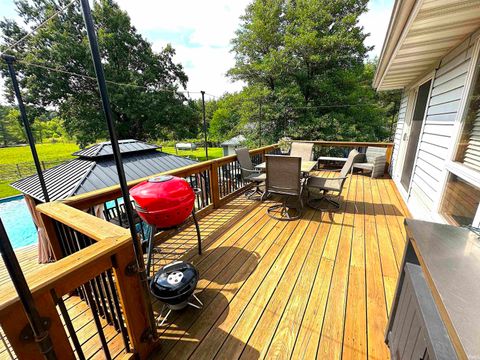 Tiny photo for 13226 County Line Road, Crown Point, IN 46307 (MLS # 202612701)