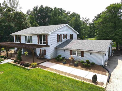 Tiny photo for 13226 County Line Road, Crown Point, IN 46307 (MLS # 202612701)