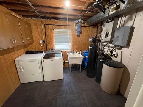 Tiny photo for 13226 County Line Road, Crown Point, IN 46307 (MLS # 202612701)