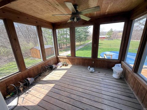 Tiny photo for 13226 County Line Road, Crown Point, IN 46307 (MLS # 202612701)