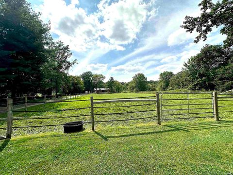 Tiny photo for 13226 County Line Road, Crown Point, IN 46307 (MLS # 202612701)
