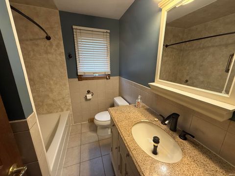 Tiny photo for 13226 County Line Road, Crown Point, IN 46307 (MLS # 202612701)