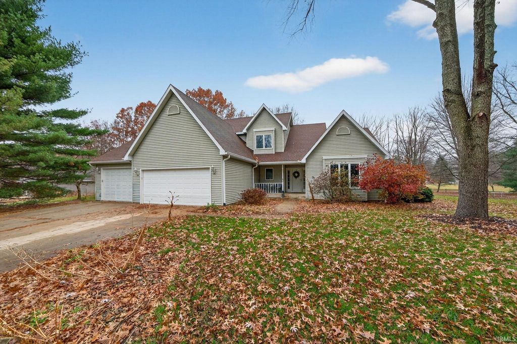 Photo of 15061 Yorkshire Drive, Plymouth, IN 46563 (MLS # 202547076)