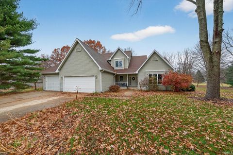 Tiny photo for 15061 Yorkshire Drive, Plymouth, IN 46563 (MLS # 202547076)