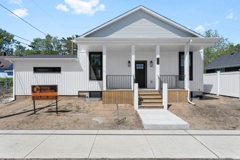 Photo of 509 N Arthur Street, South Bend, IN 46617 (MLS # 202618597)