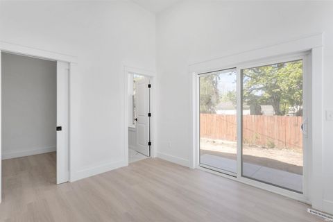 Tiny photo for 509 N Arthur Street, South Bend, IN 46617 (MLS # 202618597)