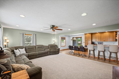 Tiny photo for 5666 W County Rd 950 N, Rossville, IN 46065 (MLS # 202622231)