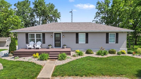 Photo of 5666 W County Rd 950 N, Rossville, IN 46065 (MLS # 202622231)