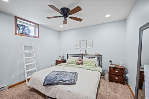 Tiny photo for 5666 W County Rd 950 N, Rossville, IN 46065 (MLS # 202622231)