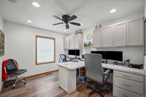 Tiny photo for 5666 W County Rd 950 N, Rossville, IN 46065 (MLS # 202622231)