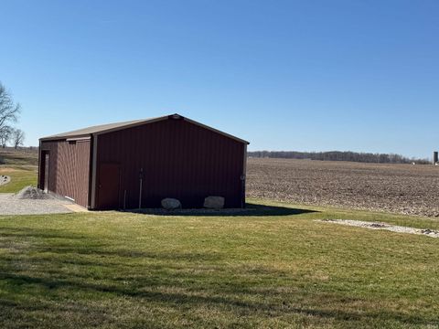 Tiny photo for 3137 W 800 N, Royal Center, IN 46978 (MLS # 202607680)