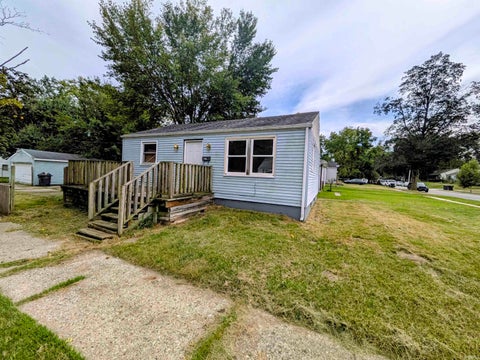 Tiny photo for 1758 Huey Street, South Bend, IN 46628 (MLS # 202638015)