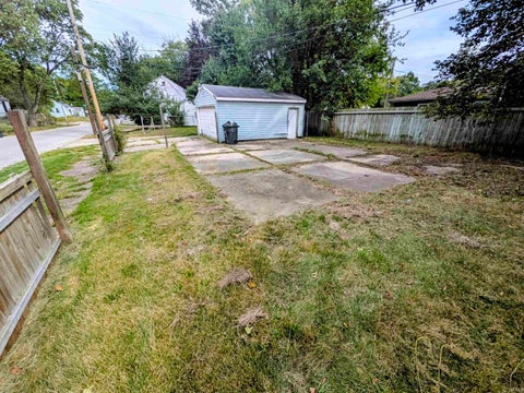 Tiny photo for 1758 Huey Street, South Bend, IN 46628 (MLS # 202638015)