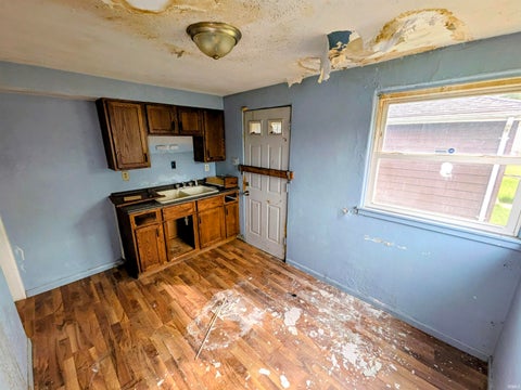 Tiny photo for 1758 Huey Street, South Bend, IN 46628 (MLS # 202638015)