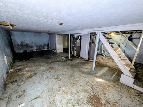 Tiny photo for 1758 Huey Street, South Bend, IN 46628 (MLS # 202638015)