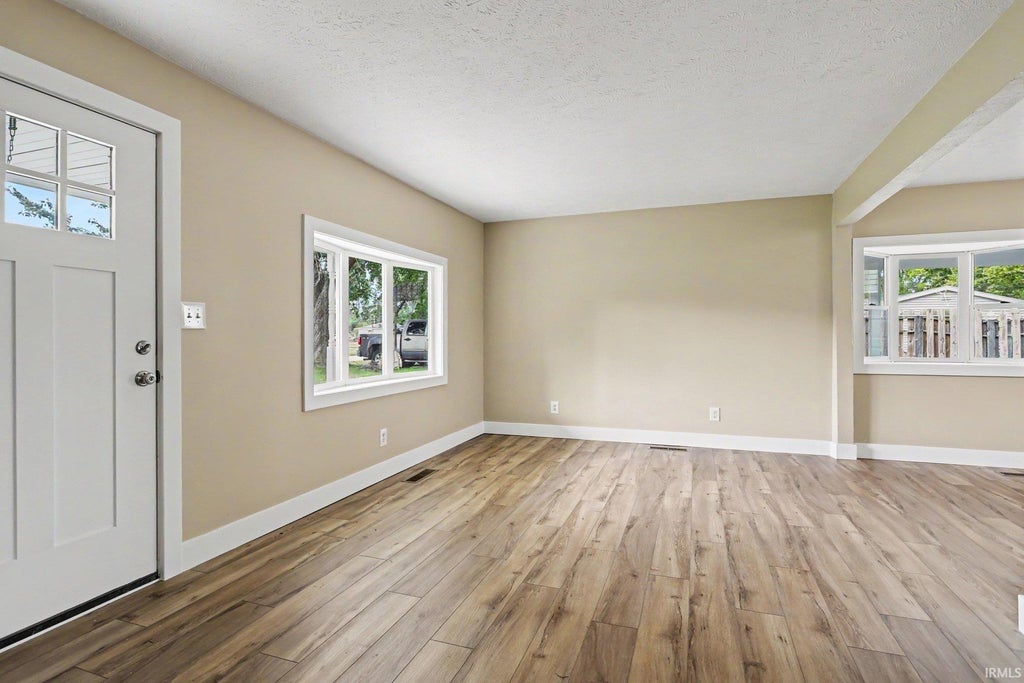 Photo of 708 W Superior Street, Osceola, IN 46561 (MLS # 202640231)