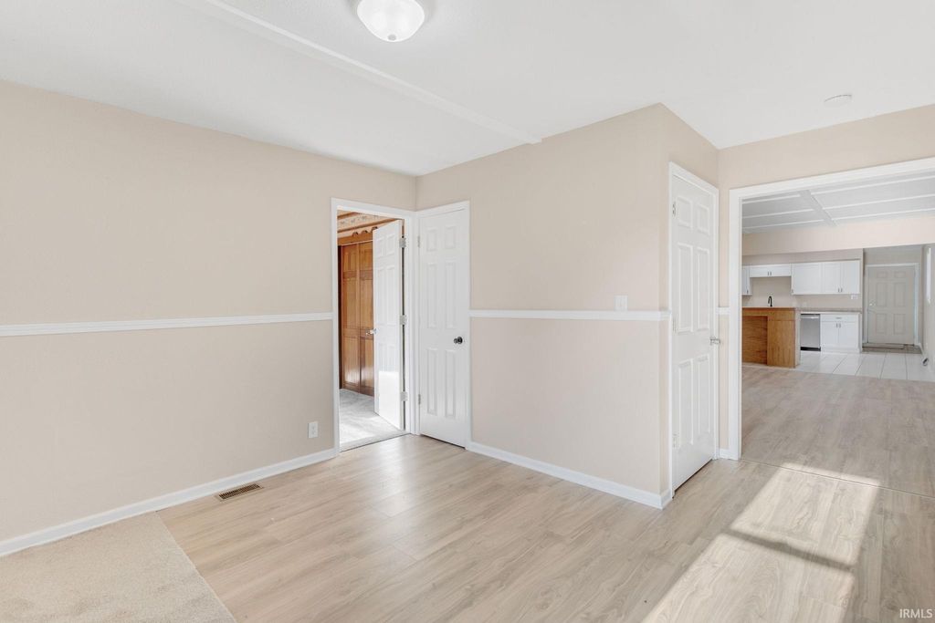 Photo of 1225 S 27Th Street, South Bend, IN 46615 (MLS # 202614265)