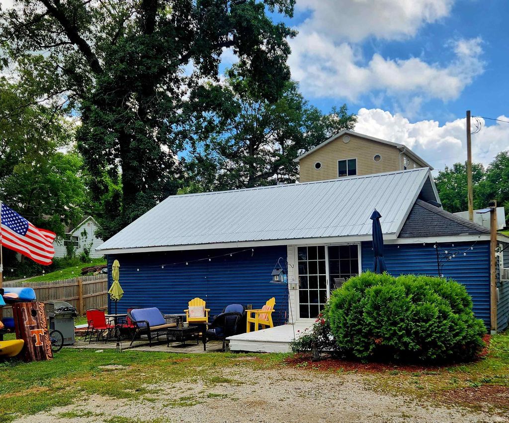 Photo of 0755 S Wildwood Drive, Cromwell, IN 46732 (MLS # 202547700)