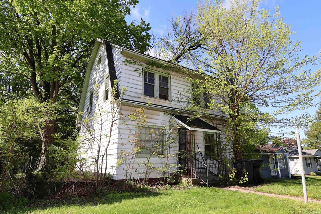 Photo of 1212 E LaSalle Avenue, South Bend, IN 46617 (MLS # 202616020)