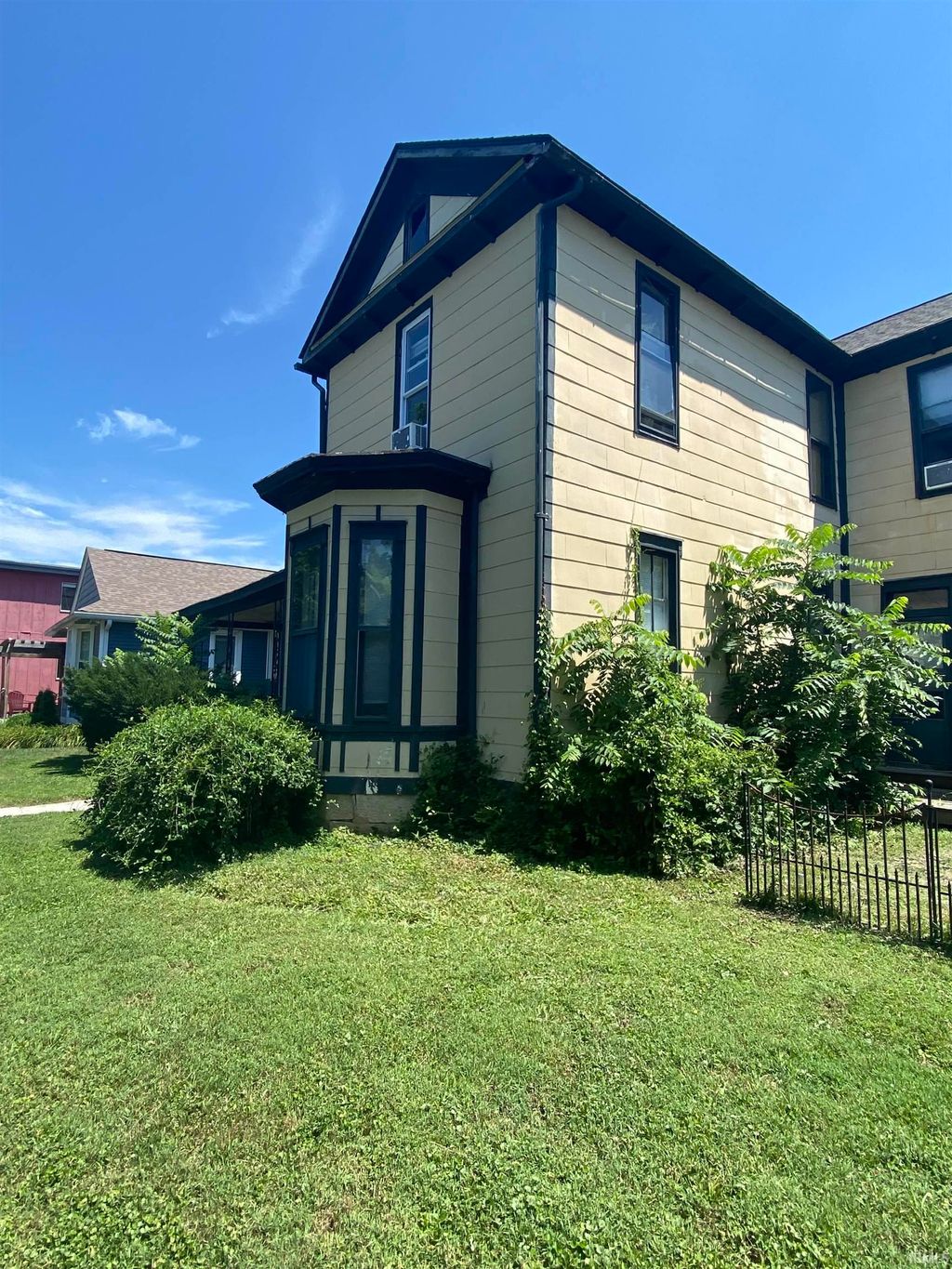 Photo of 331 S Grant Street, Bloomington, IN 47401 (MLS # 202618079)