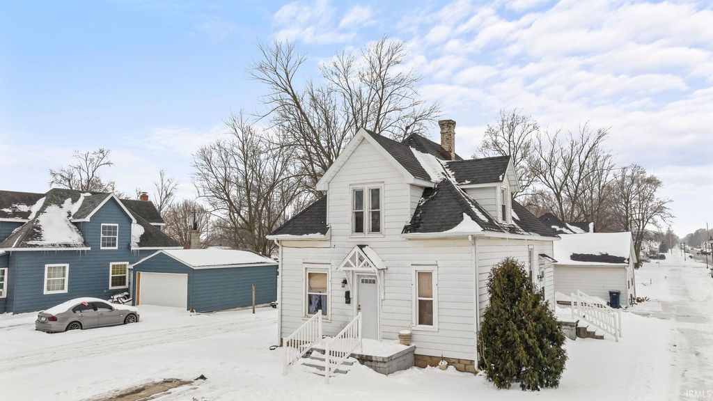 Photo of 2228 E Market Street, Warsaw, IN 46580 (MLS # 202603779)