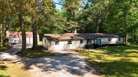 Photo of 2654 E 300 Road, Washington, IN 47501 (MLS # 202540648)