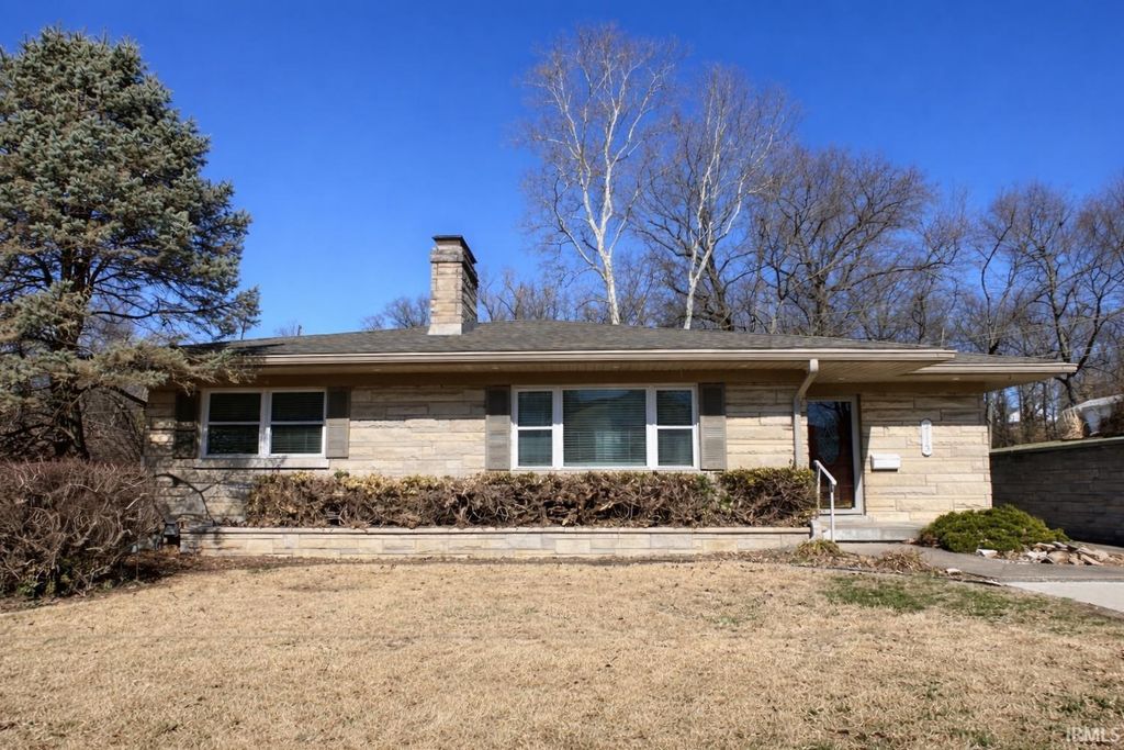 Photo of 3113 W Franklin Street, Evansville, IN 47712 (MLS # 202605432)