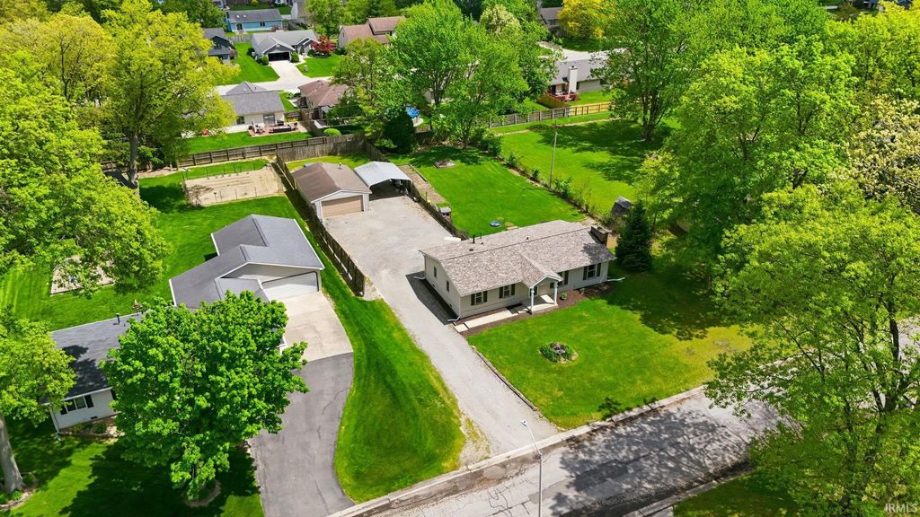 Photo of 6404 Revere Place, Fort Wayne, IN 46835 (MLS # 202617797)