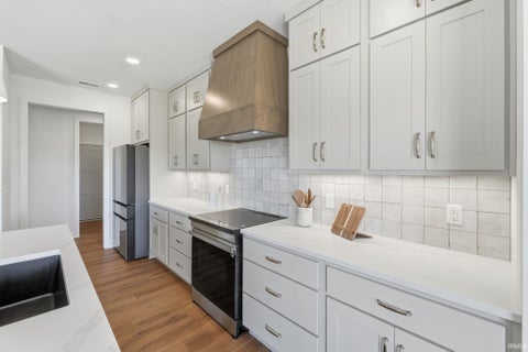 Tiny photo for 13028 Hand Road, Fort Wayne, IN 46818 (MLS # 202643782)