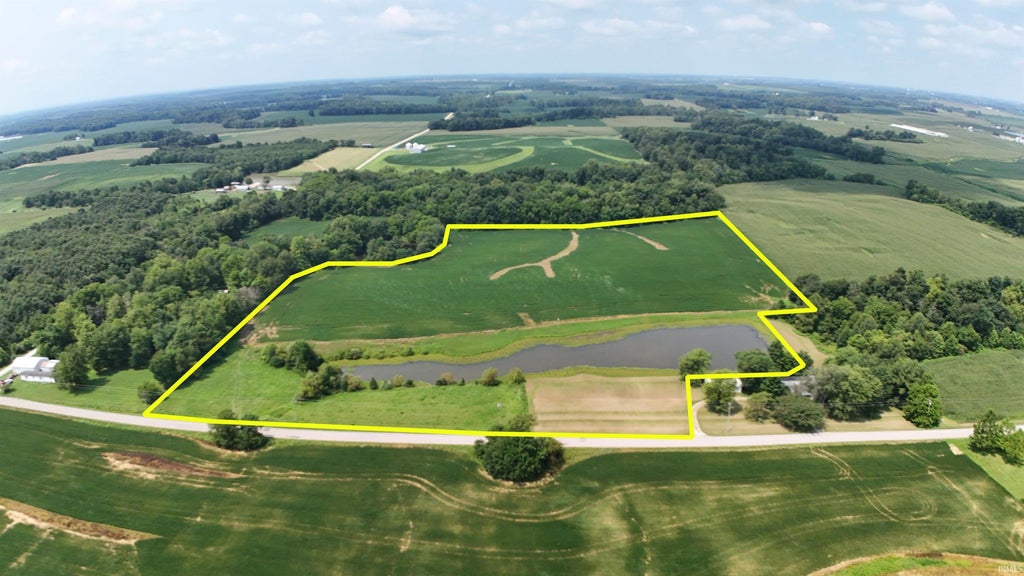 Photo of 2870 S 1200 E Road, Loogootee, IN 47553 (MLS # 202643466)