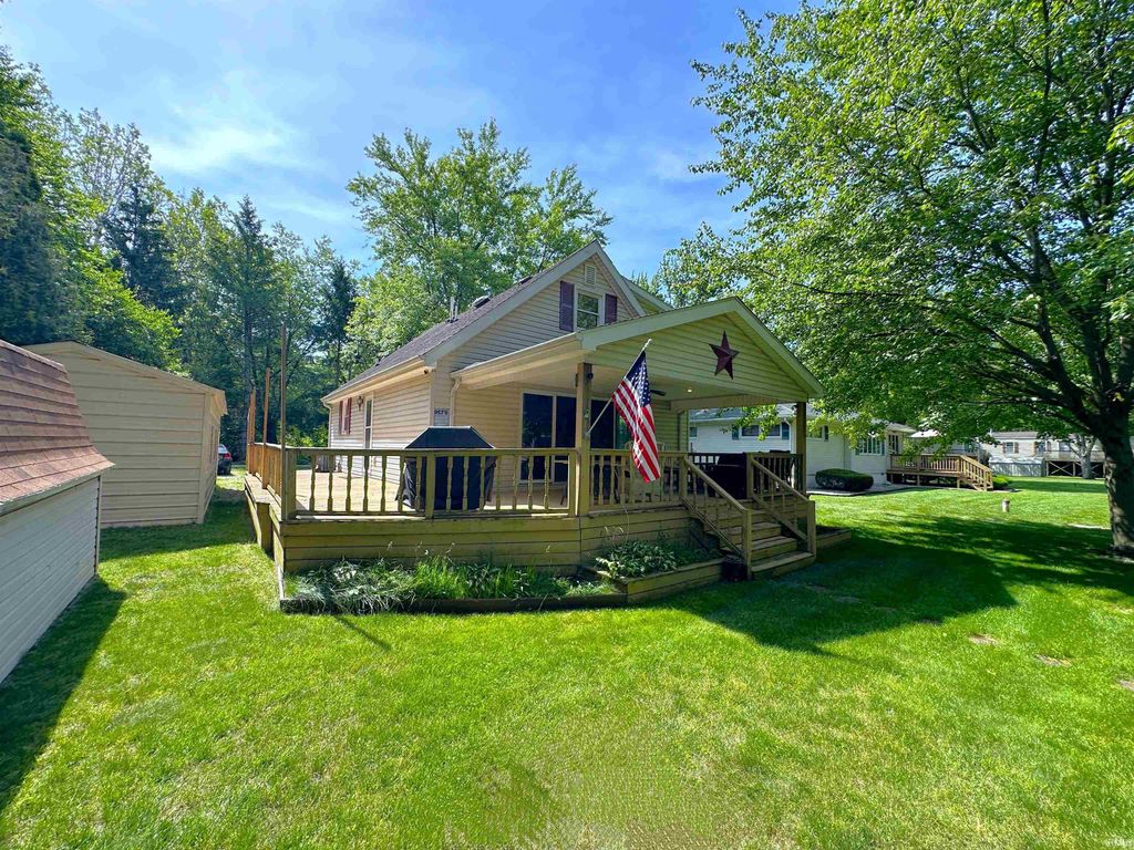 Photo of 9393 N Lenback Court, Monticello, IN 47960 (MLS # 202620942)