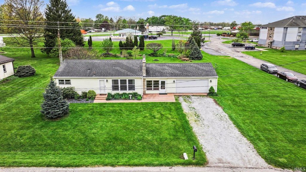 Photo of 485 S 250 E, Warsaw, IN 46582 (MLS # 202615708)