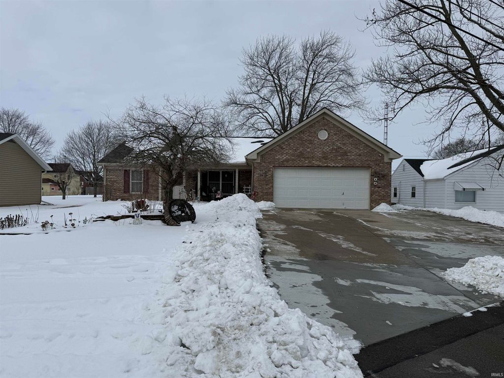 Photo of 140 Arlington Avenue, Dunkirk, IN 47336 (MLS # 202603994)