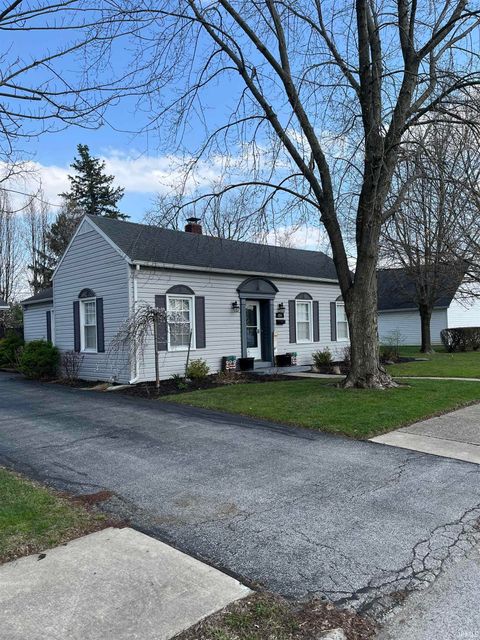 Photo of 204 N BERKLEY Road, Kokomo, IN 46901 (MLS # 202612143)