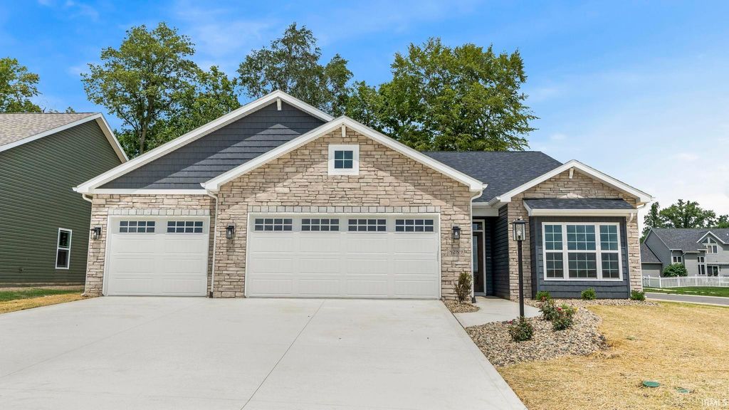 Photo of 8289 Caverango Boulevard, Fort Wayne, IN 46815 (MLS # 202536476)