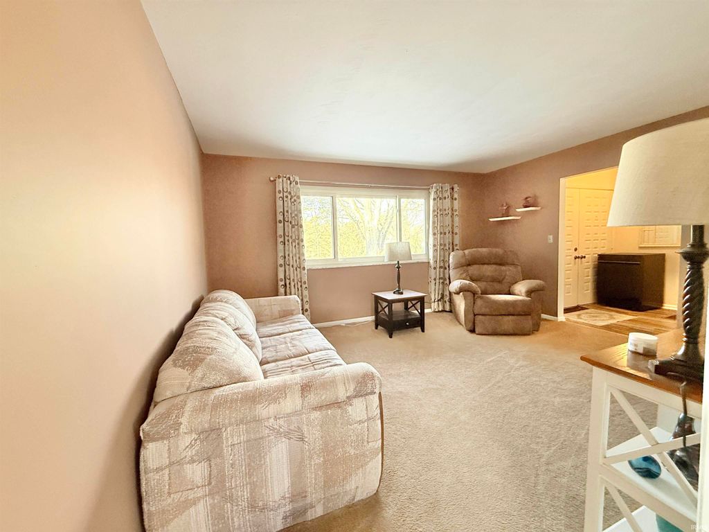 Photo of 3112 N Coats Road, Marion, IN 46952 (MLS # 202604395)