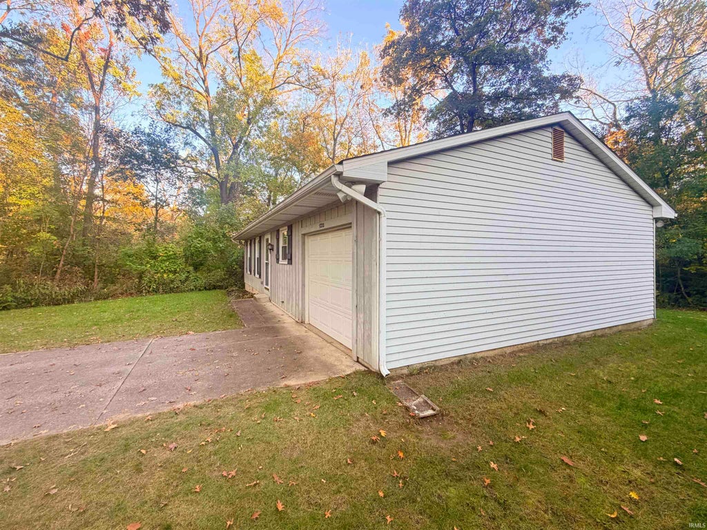 Photo of 5220 Nevada Avenue, Fort Wayne, IN 46815 (MLS # 202644548)