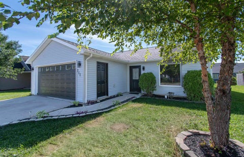 Tiny photo for 711 Burke Street, Columbia City, IN 46725 (MLS # 202635671)
