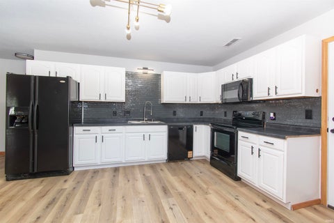 Tiny photo for 711 Burke Street, Columbia City, IN 46725 (MLS # 202635671)