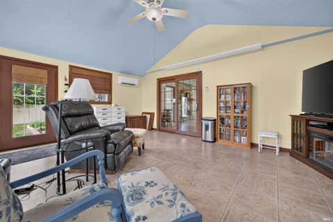 Tiny photo for 2707 WHITEHOUSE DRIVE Dr, Kokomo, IN 46902 (MLS # 202629304)