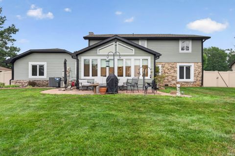 Tiny photo for 2707 WHITEHOUSE DRIVE Dr, Kokomo, IN 46902 (MLS # 202629304)