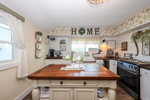 Tiny photo for 4295 S 600 W Road, Huntington, IN 46750 (MLS # 202635667)