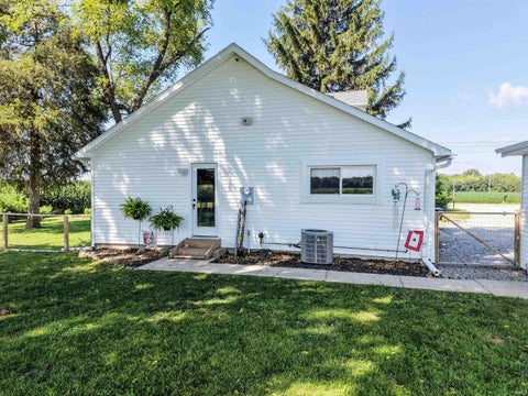 Tiny photo for 4295 S 600 W Road, Huntington, IN 46750 (MLS # 202635667)