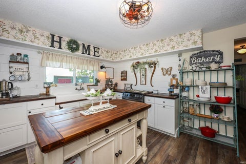 Tiny photo for 4295 S 600 W Road, Huntington, IN 46750 (MLS # 202635667)