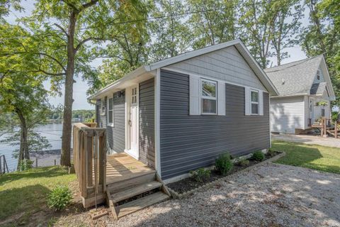 Tiny photo for 11912 W Breezy Point Drive, Monticello, IN 47960 (MLS # 202536380)