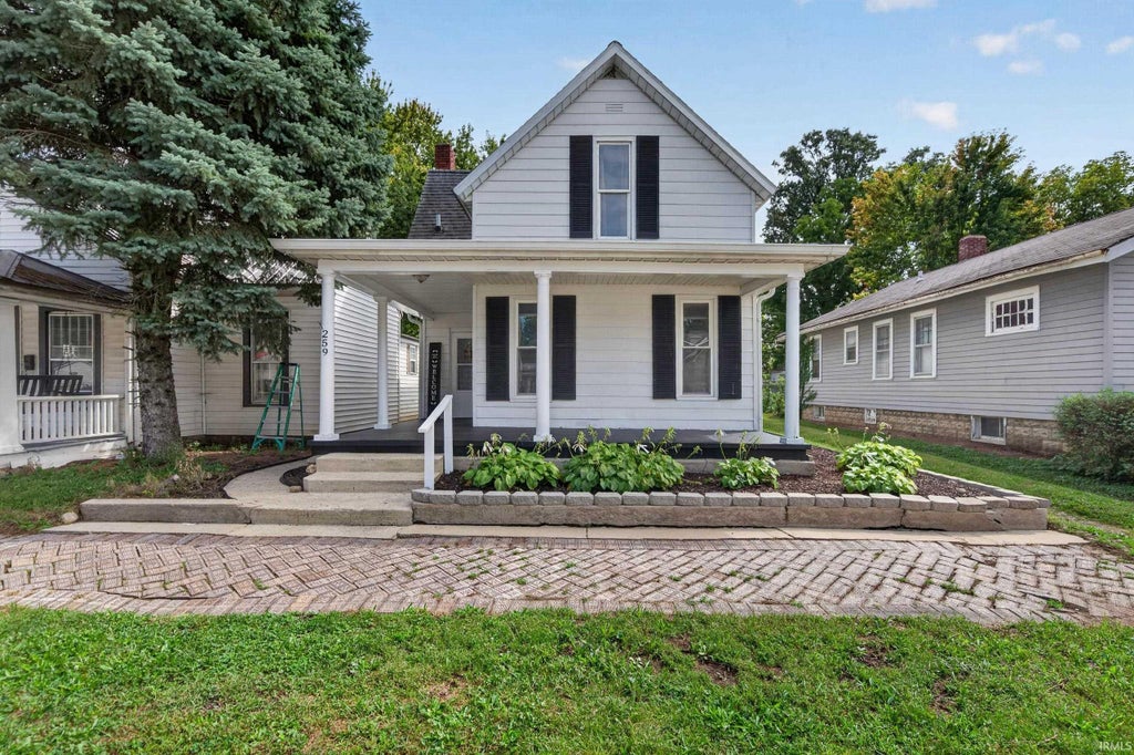 Photo of 259 W 7th Street, Peru, IN 46970 (MLS # 202638987)