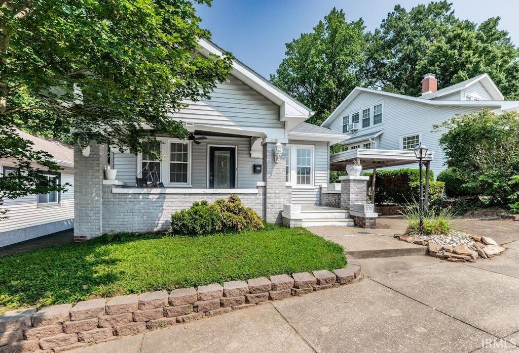 Photo of 2801 Marion Avenue, Evansville, IN 47712 (MLS # 202630877)